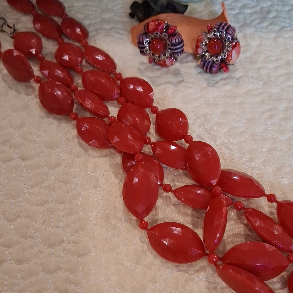 Plastic Red Beaded Necklace & Vintage Clip On Earrings